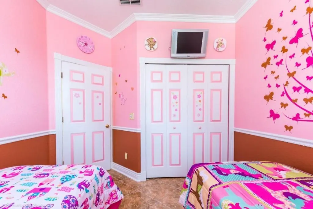 Southern Charm 4 Bed & 2 Bath Private Pool Home Villa Davenport