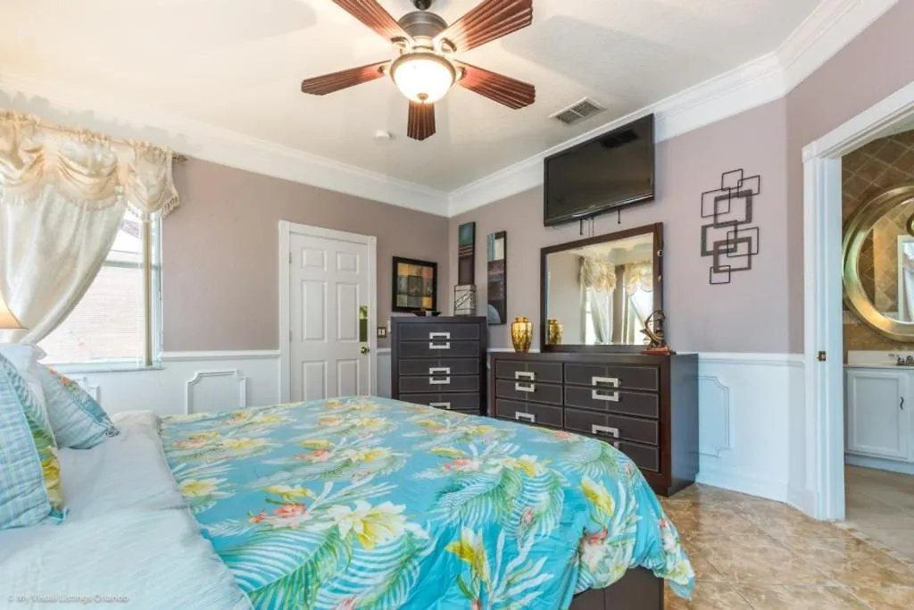 Southern Charm 4 Bed & 2 Bath Private Pool Home Villa Davenport